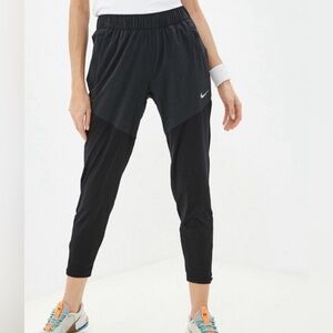 Nike Black Women's Performance Jogger Pants